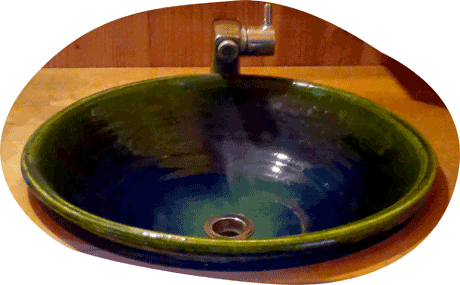 岐阜県恵那市の西島隆自宅洗面台の織部・洗面器の写真です