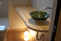 愛知県D邸に設置した織部・洗面器を横から見た写真です