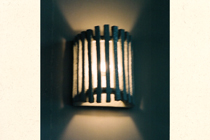 世田谷S邸に設置した志野の陶の灯りに点灯した時の様子です