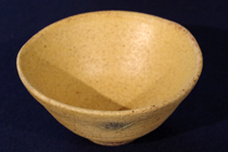 黄瀬戸油揚手・杉形茶碗の写真です