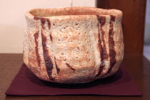 志野・半筒型茶碗の写真です